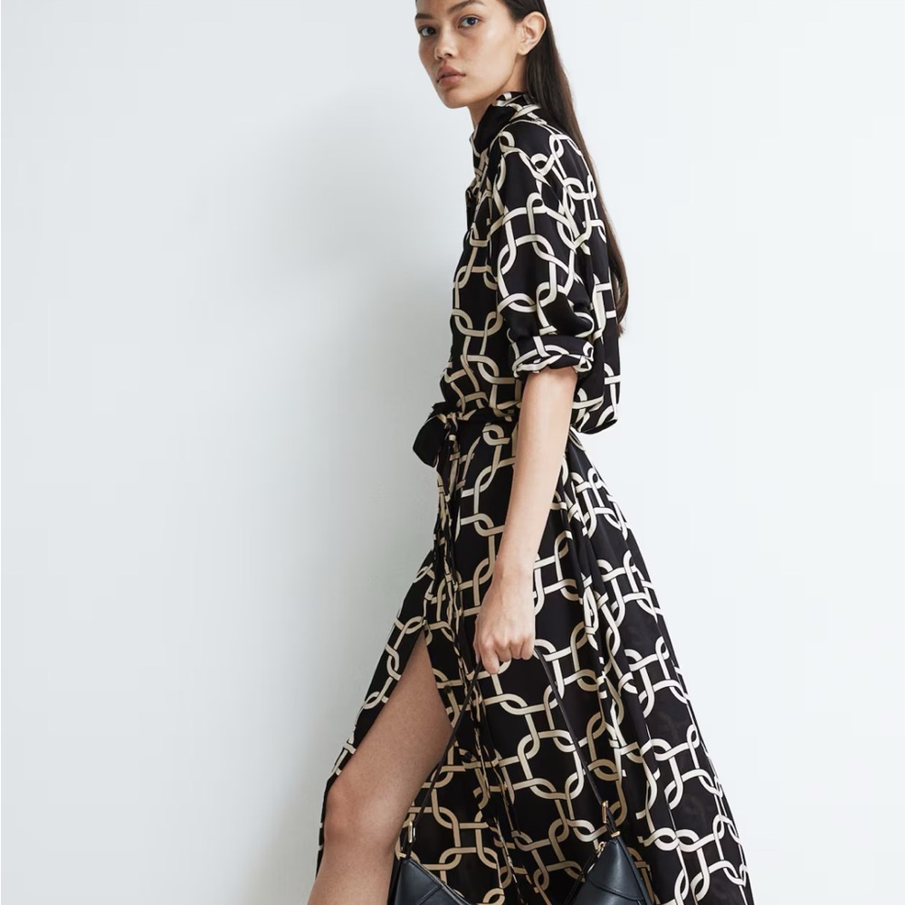 Elegant Black Dress with White Chain Pattern